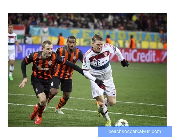 德甲赛场永不言弃精神彰显球队韧性与斗志